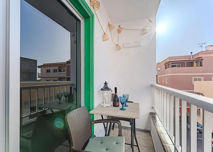 Emerald Autentic Canary